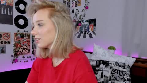 Snapshot of darleneferran chatting on 14, 1, 2025 lina online show from 14, 1, 2025