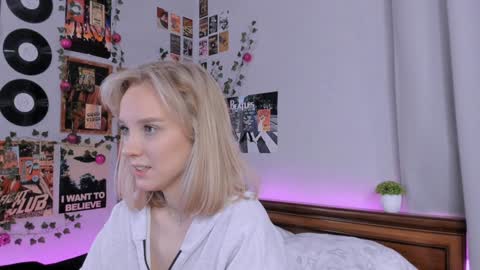 Snapshot of darleneferran chatting on 18, 1, 2025 lina online show from 18, 1, 2025