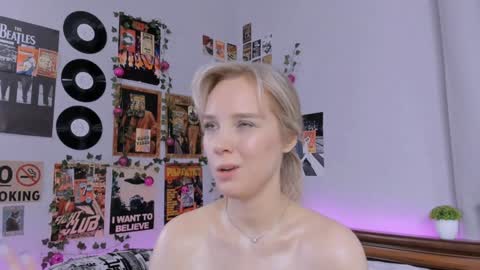 Snapshot of darleneferran chatting on 19, 1, 2025 lina online show from 19, 1, 2025