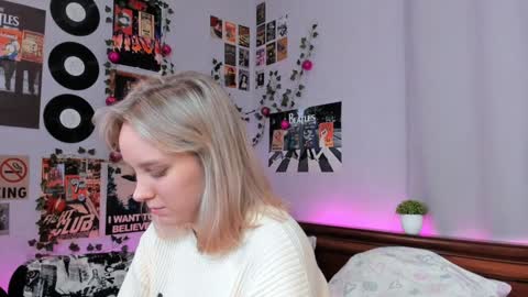 Snapshot of darleneferran chatting on 22, 1, 2025 lina online show from 22, 1, 2025