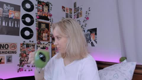 Snapshot of darleneferran chatting on 23, 1, 2025 lina online show from 23, 1, 2025
