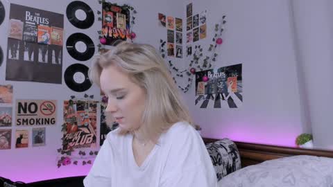 Snapshot of darleneferran chatting on 23, 1, 2025 lina online show from 23, 1, 2025