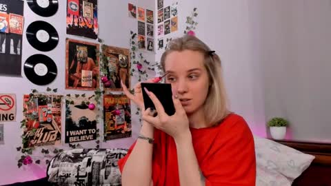 Snapshot of darleneferran chatting on 3, 2, 2025 lina online show from 3, 2, 2025