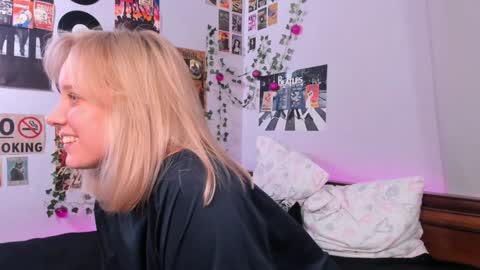 Snapshot of darleneferran chatting on 9, 2, 2025 lina online show from 9, 2, 2025