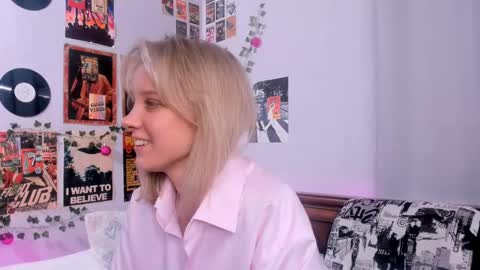 Snapshot of darleneferran chatting on 25, 2, 2025 lina online show from 25, 2, 2025