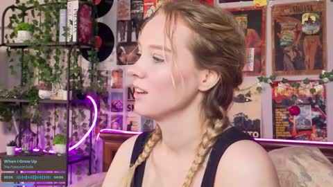 Snapshot of darleneferran chatting on 21, 9, 2025 lina online show from 21, 9, 2025