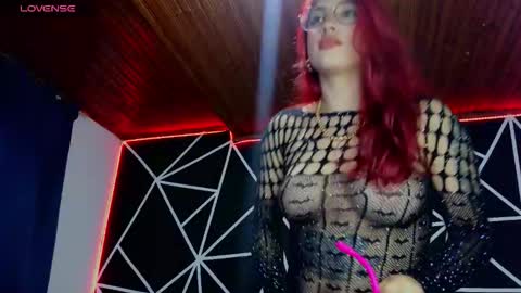 Snapshot of darlyhooper1_ chatting on 23, 9, 2025 Darlyhooper online show from 23, 9, 2025