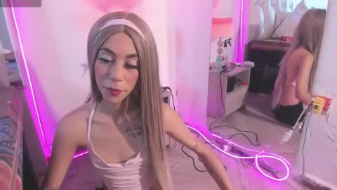 Snapshot of darlyn_tenderhot__ chatting on 10, 4, 2026 darlyn_tenderhot__ online show from 10, 4, 2026