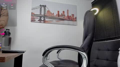 Snapshot of dash_bukoski chatting on 22, 9, 2025 Dash online show from 22, 9, 2025