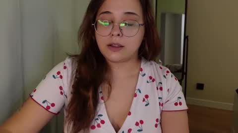 Snapshot of dashaprivet chatting on 25, 11, 2025 dashaprivet online show from 25, 11, 2025