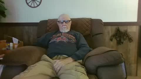 Snapshot of dave571960 chatting on 17, 7, 2026 dave571960 online show from 17, 7, 2026