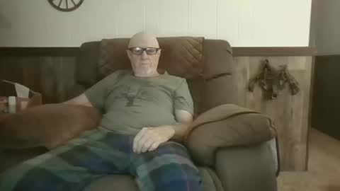 Snapshot of dave571960 chatting on 18, 7, 2026 dave571960 online show from 18, 7, 2026
