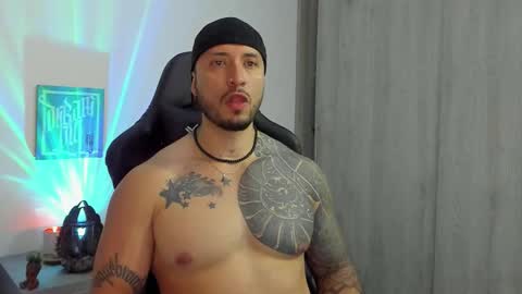 Snapshot of dave_max93 chatting on 25, 10, 2025 DAVE MAX online show from 25, 10, 2025