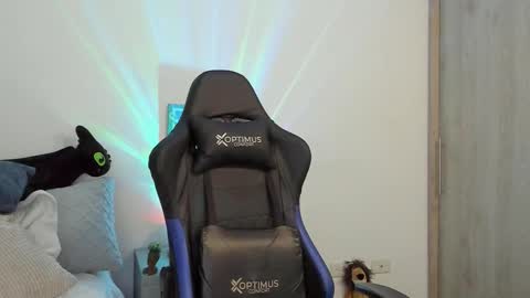 Snapshot of dave_max93 chatting on 26, 10, 2025 DAVE MAX online show from 26, 10, 2025