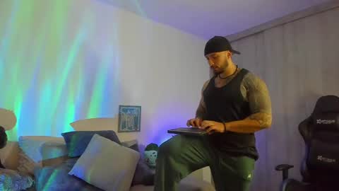 Snapshot of dave_max93 chatting on 7, 11, 2025 DAVE MAX online show from 7, 11, 2025