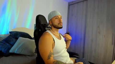 Snapshot of dave_max93 chatting on 10, 11, 2025 DAVE MAX online show from 10, 11, 2025