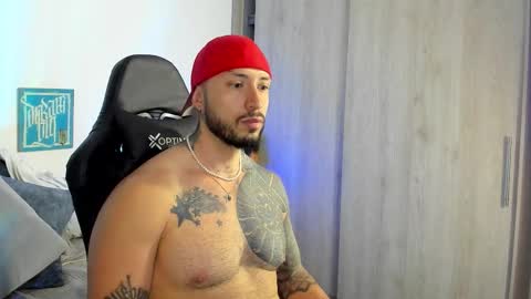 Snapshot of dave_max93 chatting on 13, 11, 2025 DAVE MAX online show from 13, 11, 2025