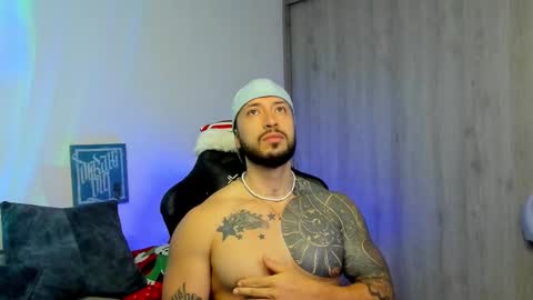 Snapshot of dave_max93 chatting on 1, 12, 2025 DAVE MAX online show from 1, 12, 2025