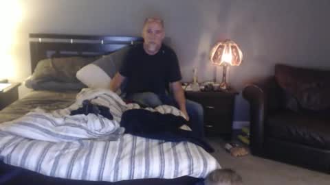 Snapshot of davejones454545 chatting on 14, 11, 2025 Dave online show from 14, 11, 2025