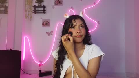 Snapshot of daviana_hill_ chatting on 29, 4, 2026 Davi online show from 29, 4, 2026