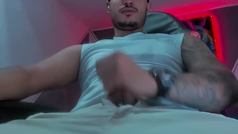 Snapshot of david__ox chatting on 16, 11, 2025 david__ox online show from 16, 11, 2025