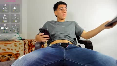 Snapshot of david_hot08 chatting on 25, 2, 2026 DAVID independent model online show from 25, 2, 2026