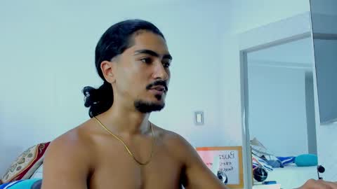 Snapshot of david_johnson372 chatting on 17, 9, 2025 Hey im David that loves to explore and speak their fantasies. Very open talktative and nice. Feel free to chat with me online show from 17, 9, 2025