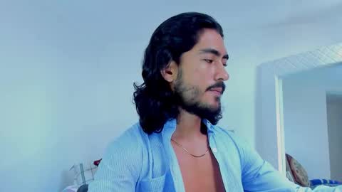 Snapshot of david_johnson372 chatting on 29, 11, 2025 Hey im David that loves to explore and speak their fantasies. Very open talktative and nice. Feel free to chat with me online show from 29, 11, 2025