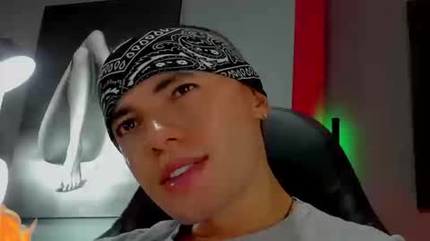 Snapshot of david_jons7 chatting on 23, 9, 2025 David Jons online show from 23, 9, 2025