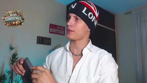 Snapshot of david_neill chatting on 29, 12, 2024 David Neill online show from 29, 12, 2024