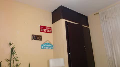 Snapshot of david_neill chatting on 5, 1, 2025 David Neill online show from 5, 1, 2025