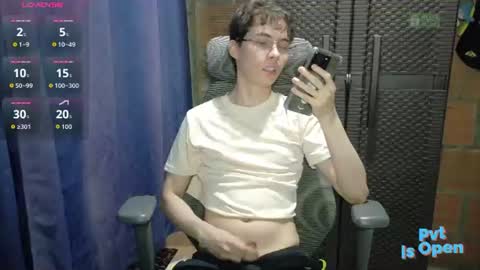 Snapshot of david_programmer chatting on 30, 7, 2026 ProgrammerBoy online show from 30, 7, 2026