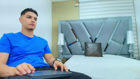 Snapshot of david_victoriaa chatting on 18, 4, 2026 david_victoriaa online show from 18, 4, 2026