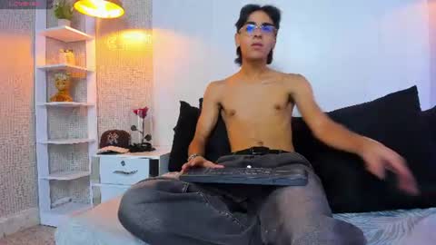 Snapshot of davidcahs17_ chatting on 21, 7, 2026 -- David --- online show from 21, 7, 2026