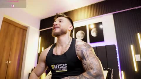 Snapshot of davidd_blake chatting on 4, 12, 2025 David Blakee online show from 4, 12, 2025