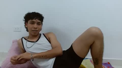 Snapshot of davidh0t69 chatting on 30, 11, 2025 hot-david online show from 30, 11, 2025