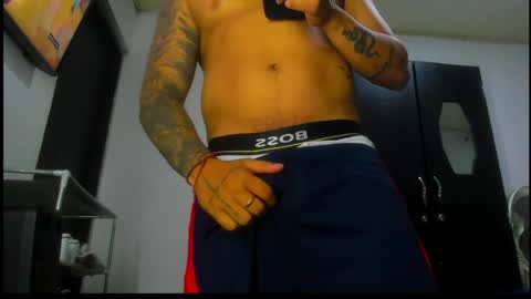 Snapshot of davidlenonn_ chatting on 14, 4, 2026 Lennon online show from 14, 4, 2026