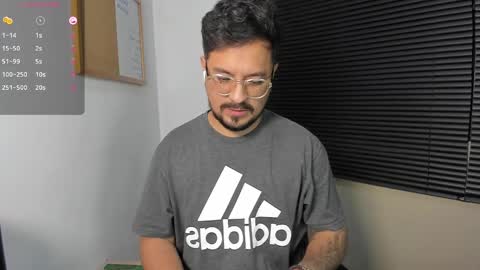 Snapshot of daviidevans chatting on 18, 12, 2024 David Evans online show from 18, 12, 2024