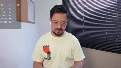 Snapshot of daviidevans chatting on 22, 12, 2024 David Evans online show from 22, 12, 2024