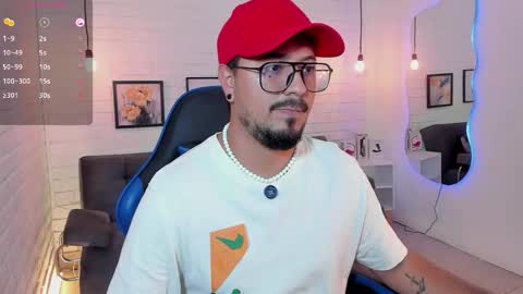 Snapshot of daviidevans chatting on 13, 9, 2025 David Evans online show from 13, 9, 2025