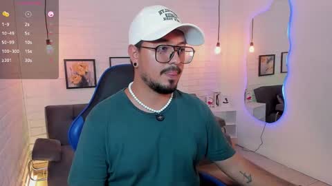 Snapshot of daviidevans chatting on 14, 9, 2025 David Evans online show from 14, 9, 2025