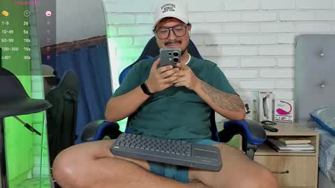 Snapshot of daviidevans chatting on 23, 9, 2025 David Evans online show from 23, 9, 2025