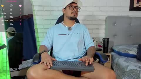 Snapshot of daviidevans chatting on 26, 9, 2025 David Evans online show from 26, 9, 2025