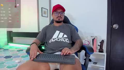 Snapshot of daviidevans chatting on 3, 10, 2025 David Evans online show from 3, 10, 2025