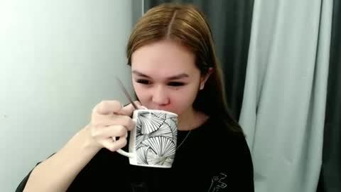 Snapshot of davinascott_03 chatting on 22, 10, 2025 Davina online show from 22, 10, 2025