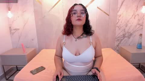 Snapshot of davis_emma chatting on 9, 3, 2025 Emma online show from 9, 3, 2025