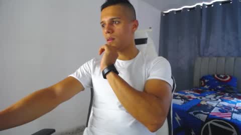 Snapshot of davisito7 chatting on 22, 2, 2025 David Angel online show from 22, 2, 2025