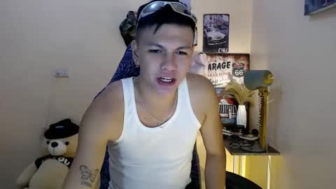 Snapshot of dax_x chatting on 23, 1, 2025 JC LOVER BOY online show from 23, 1, 2025