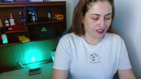 Snapshot of dayan_hanks chatting on 18, 4, 2026 dayan online show from 18, 4, 2026