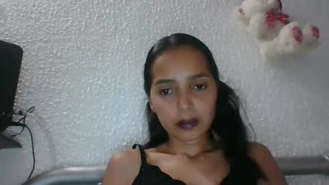 Snapshot of dayana_cruz chatting on 11, 4, 2026 dayana_cruz online show from 11, 4, 2026